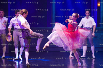 Włoska noc. Gala Sylwestrowo-noworoczna. Nz. Beata...