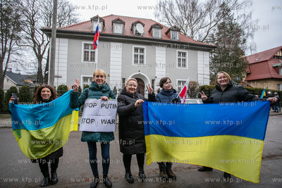 Stand With Ukraine. Pikieta przy Konsulacie Generalnym...