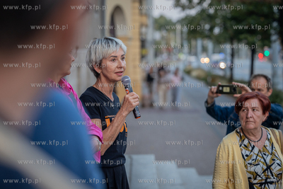 Manifestacja pod hasłem "Bo nie sprzedaje się praworządności"...