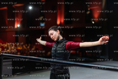 B Jak Balet, czyli otwarta próba zespołu baletu Opery...