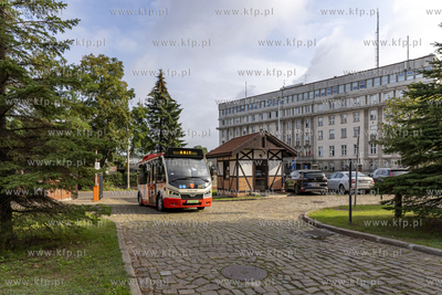 Parking przed Siedzibą Rady Miatsa Gdańska. Flotę...