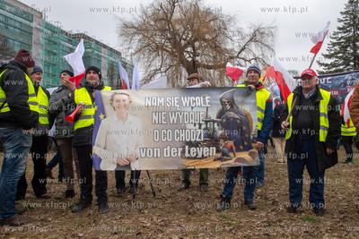 Protest przeciwko Zielonemu Ładowi organizowany przez...