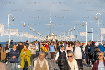 Sopot. Skwer Kuracyjny. Sopocianie świetują 125 lecie...
