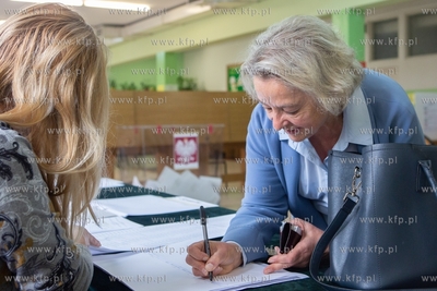Wybory parlamentarne. Szkoła Podstawowa nr 42, Gdańsk...