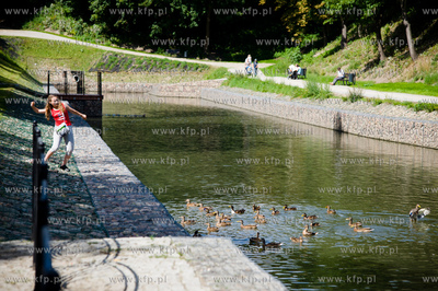 Gdansk. Wyremontowany zbiornik retencyjny Powstancow...