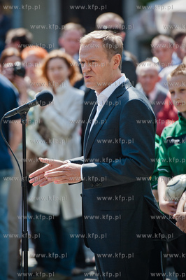 Gdansk. Ulica Dluga. Wizyta Premiera RP Donalda Tuska,...