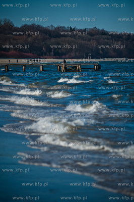 Sopot. Sloneczne niedzielne popoludnie na plazy.
03.03.2013
fot....