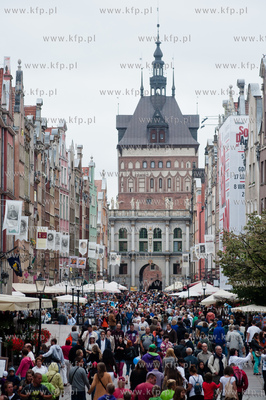 Gdansk. Ul. Dluga. Pelne turystow ulice starego miasta.
23.07.2013
fot....