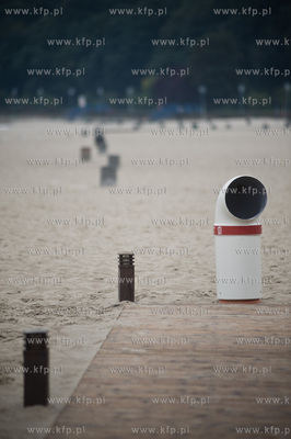 Deszczowa, jesienna pogoda na plazy i ulicach Gdyni.
11.09.2013
fot....