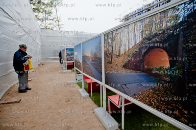 Gdansk. Matarnia. Kolej na PKM - Dzien Otwarty powstajacej...