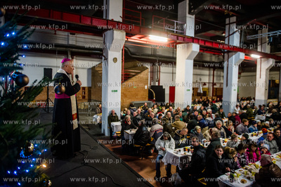 Gdansk. Centrum Stocznia Gdansk. Wigilia dla ubogich,...