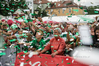 Gdansk. Targ Weglowy. Oficjalna prezentacja zespolu...