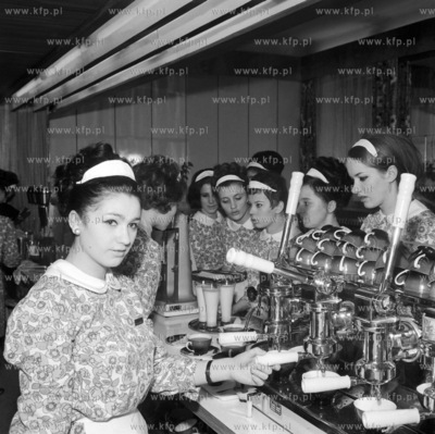 otwarcie coctail-baru mlecznego w Gdansku na ul. Dlugiej...