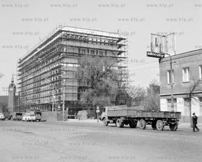 Remont zniszonej po pozarze poczas wydarzen grudnia70...