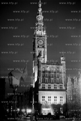 Ratusz Głównego Miasta w Gdańsku nocą. 
10.05.1980
3maj80_z.kosycarz_p25
Fot....