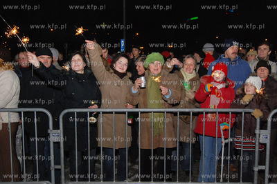 Gdynia. Powitanie Nowego, 2008 Roku na Skwerze Kosciuszki.
01.01.2008
fot....