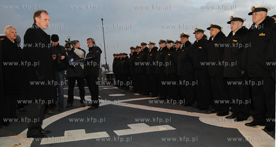 Port Wojenny w Gdyni. Powitanie fregaty rakietowej...