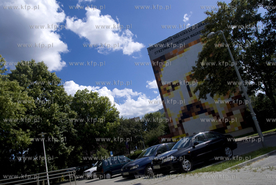 Ozdobne murale na blokach S.M. Zaspa. Lech Walesa -...