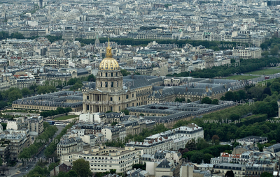 Widok na Paryz z wiezy Monparnasse. Nz. Les Invalides...