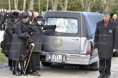 Kolobrzeg. Uroczystosci pogrzebowe posla, Sebastiana...