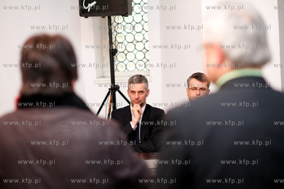 Bytow. Pawel Poncyliusz z PJN spotkal sie z mieszkancami...