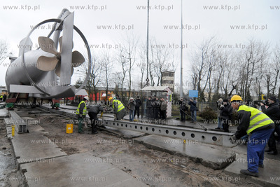 Transport okretu podwodnego typu Kobben o wadze 370...