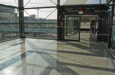 Lotnisko im Lech Walesy w Gdansku - Rebiechowie. Nowo...