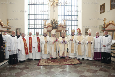 W Bazylice katedralnej w Pelplinie świecenia biskupie...