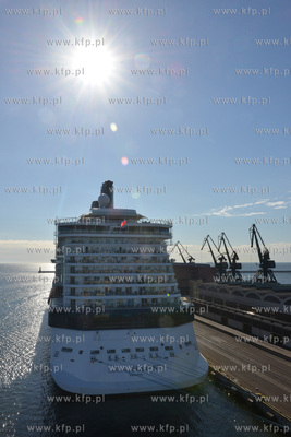 Wycieczkowiec Celebrity Eclipse w Gdyni. 18.06.2014...