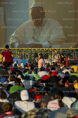 Młodzi z całego świata w sobotę, w przedostatni...