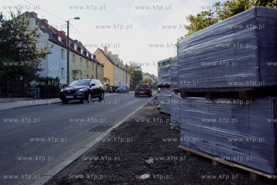 Gdańsk. Ulica Sobieskiego po remoncie nawierzchni....