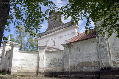 Sanktuarium Podwyższenia Krzyża Świętego w Chwalęcinie...