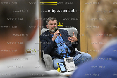 Sopoteka w Sopocie. Cykl spotkan Tajemnice Sopotu....