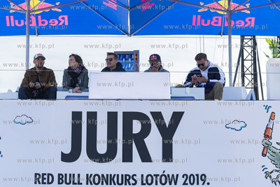 Red Bull Konkurs Lotów w Gdyni. Nz. Łukasz Czepiela,...