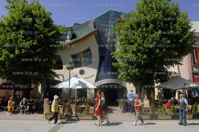 Krzywy Dom w Sopocie przy ul. Monte Cassino. 23.05.2007...