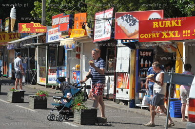 Wladyslawowo. Jarmark Morski, czyli uliczny bazar na...