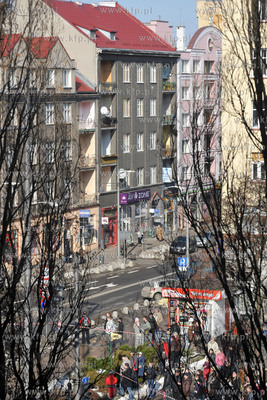Gdynia. Ul. Swietojanska pomiedzy ulicami 10 Lutego...