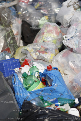 Kartuzy. Smietniki. 26.04.2011 fot. Krzysztof Mystkowski...