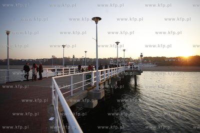 Molo w Gdansku Brzeznie.
12.11.2011
fot. Krzysztof...