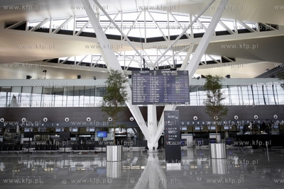 Gdańsk.Nowy terminal pasażerski T2, w Porcie Lotniczym...