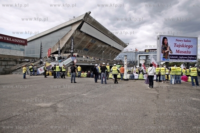 Gdansk. Demonstracja pracownikow firmy energetycznej...