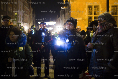 Solidarność Białych Róż pod Fontanną Neptuna...