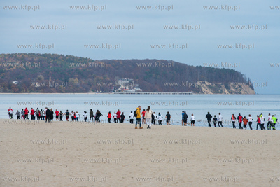 Sopot, skwer Kuracyjny. Bieg Niepodległej. 12.11.2022...