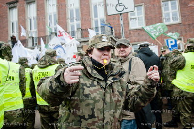 Gdansk. Pikieta Federacji Zwiazkow Zawodowych Sluzb...