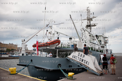Port w Gdyni. Basen Prezydencki. Z okazji XII Baltyckich...