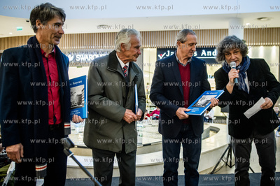 Gdynia. Centrum Handlowe Riviera. Premiera i promocja...