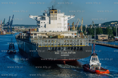 Najwiekszy kontenerowiec w historii portu MSC Charleston,...