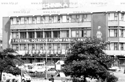 Bom Technika - budynek , w ktorym odbywal sie 7 Festiwal...