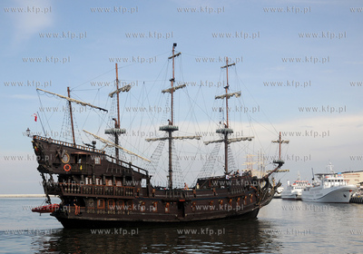 Gdynia w przeddzien Zlotu Zaglowcow - The Tall Ships...