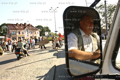 Chwaszczyno. Protest mieszancow Chwaszczyna i okolicznych...